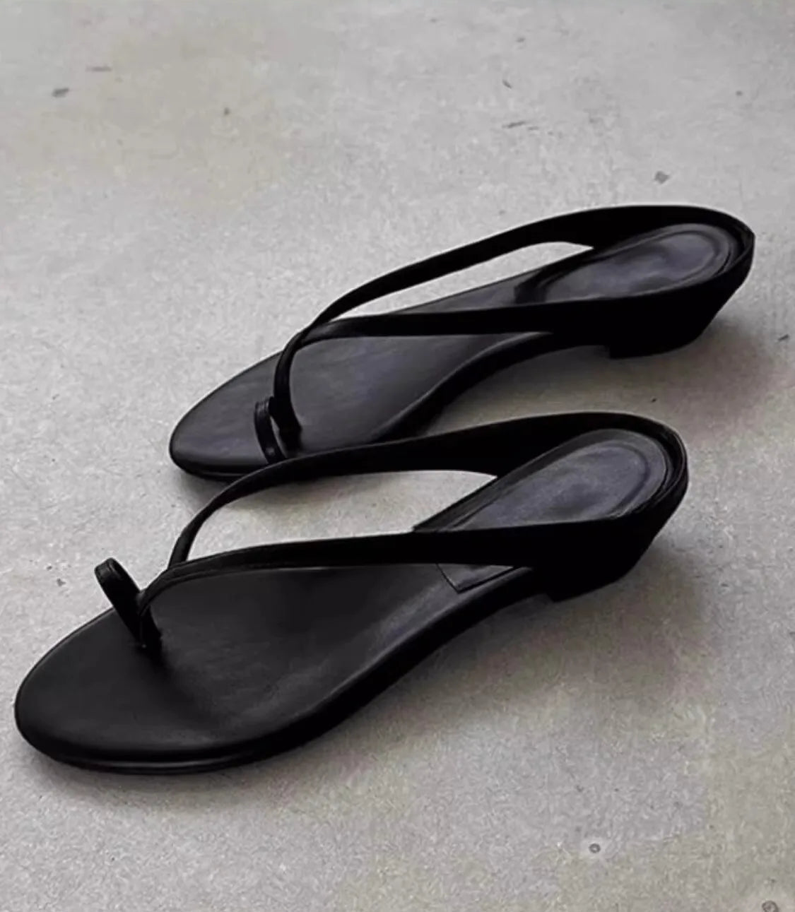 Lilla Clip Toe Flat Slipper